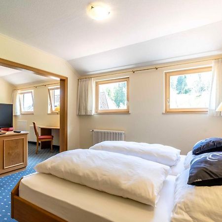 Waldhotel Fehrenbach ฮินเทอร์ซาร์เทน ภายนอก รูปภาพ
