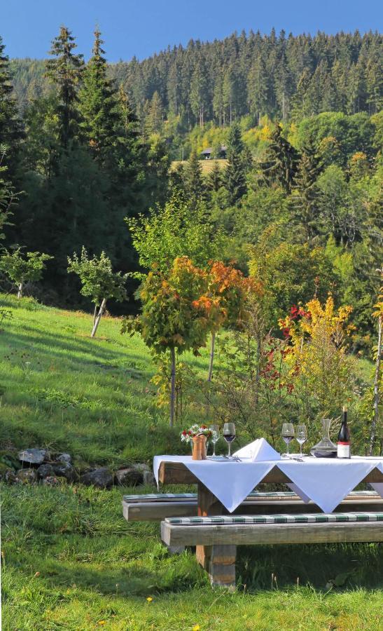 Waldhotel Fehrenbach ฮินเทอร์ซาร์เทน ภายนอก รูปภาพ
