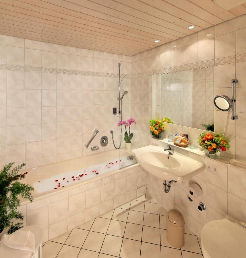 Waldhotel Fehrenbach ฮินเทอร์ซาร์เทน ห้อง รูปภาพ
