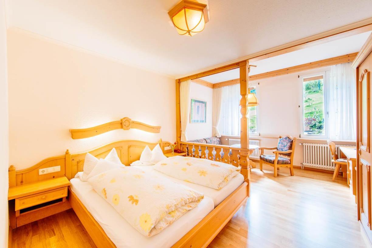 Waldhotel Fehrenbach ฮินเทอร์ซาร์เทน ภายนอก รูปภาพ