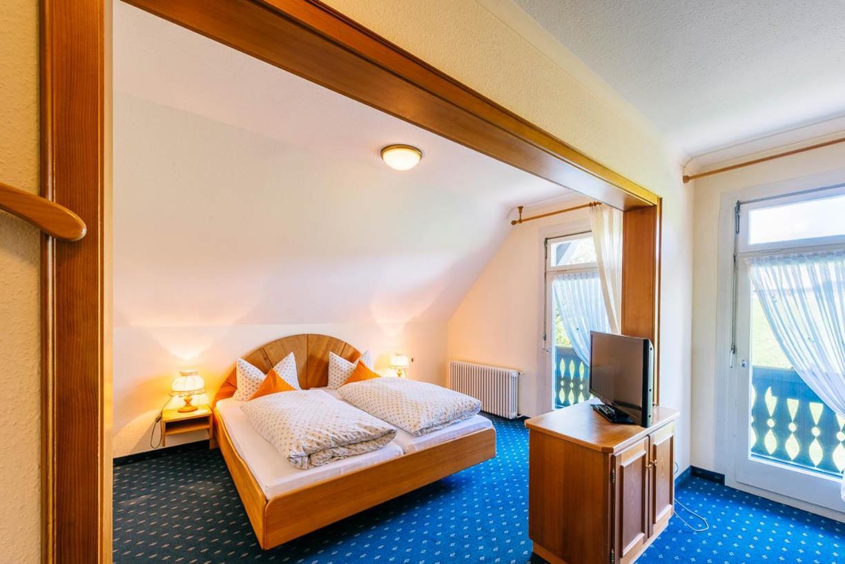 Waldhotel Fehrenbach ฮินเทอร์ซาร์เทน ภายนอก รูปภาพ